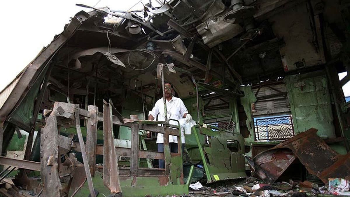 Mumbai train blasts
