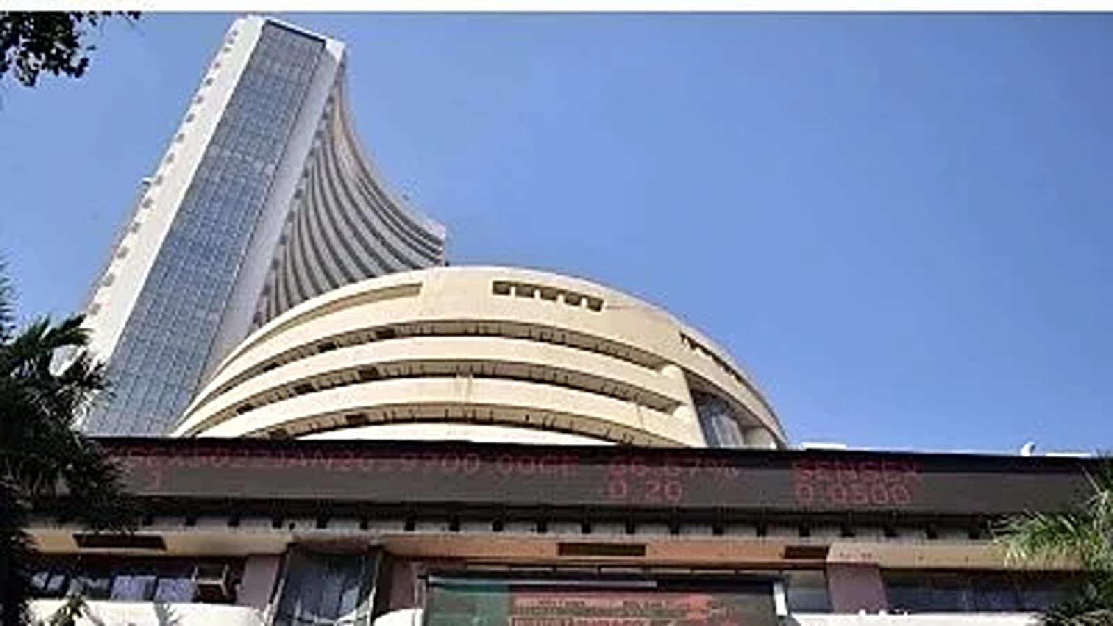Sensex, Nifty rise about 1% in early trade on easing oil prices, poll trend optimism