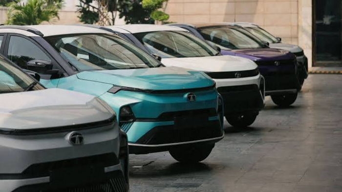 Passenger EV Registrations Soar 90% in India During Q1 FY27