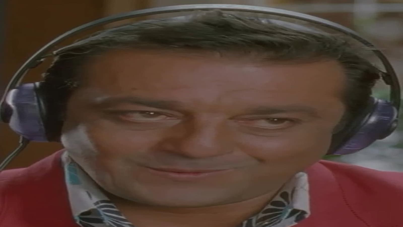 Rajkumar Hirani Celebrates 20 Years of ‘Lage Raho Munna Bhai’ With ‘Gandhigiri’ Post