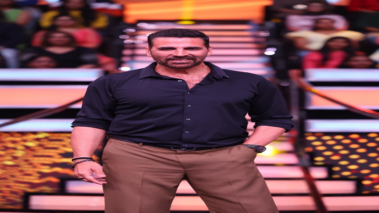Akshay Kumar Recalls Childhood Meeting With Amitabh Bachchan on ‘Bemisal’ Sets