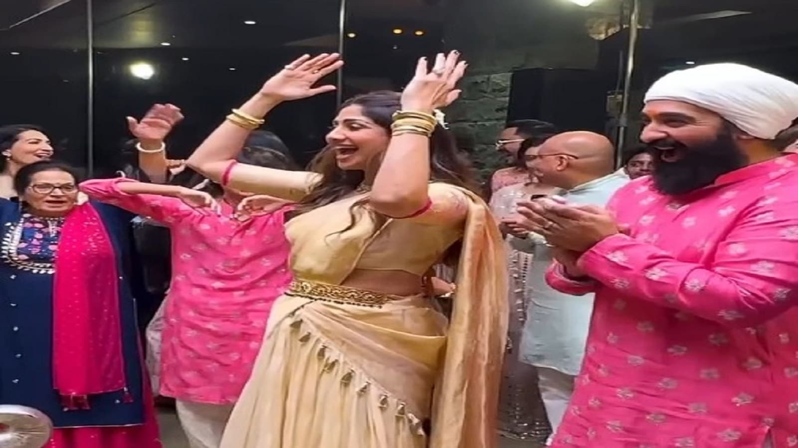 Shilpa Shetty Welcomes Eco-Friendly Bappa, Moves From Clay to Paper Mache