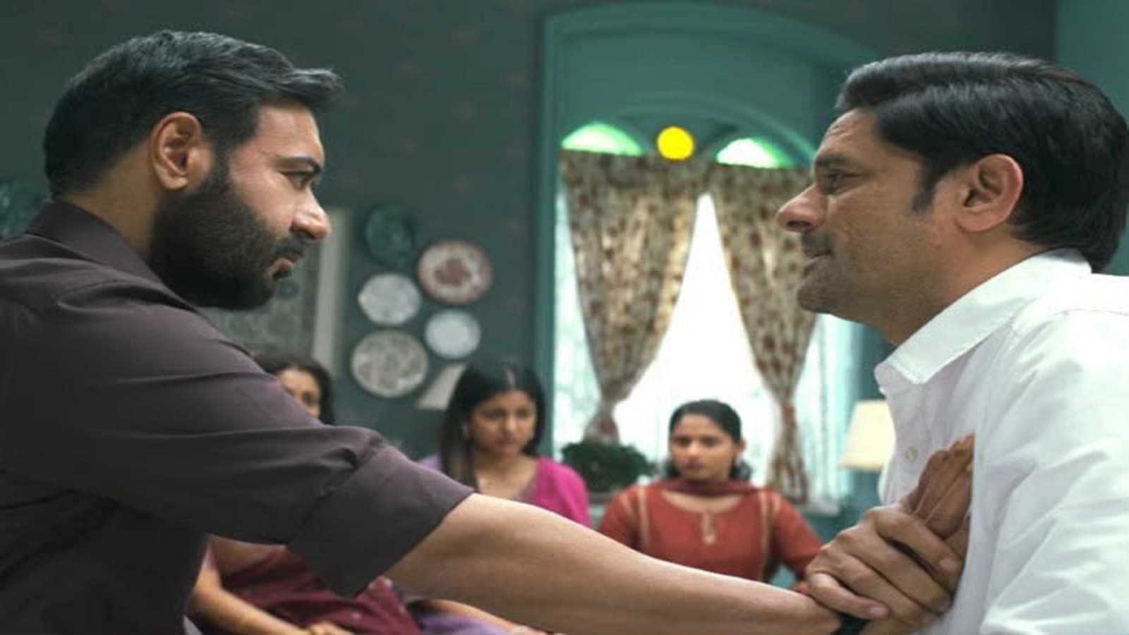 Jaideep Ahlawat praises Ajay Devgn’s acting style: ‘He doesn’t seem interested in showing the audience that he is acting’