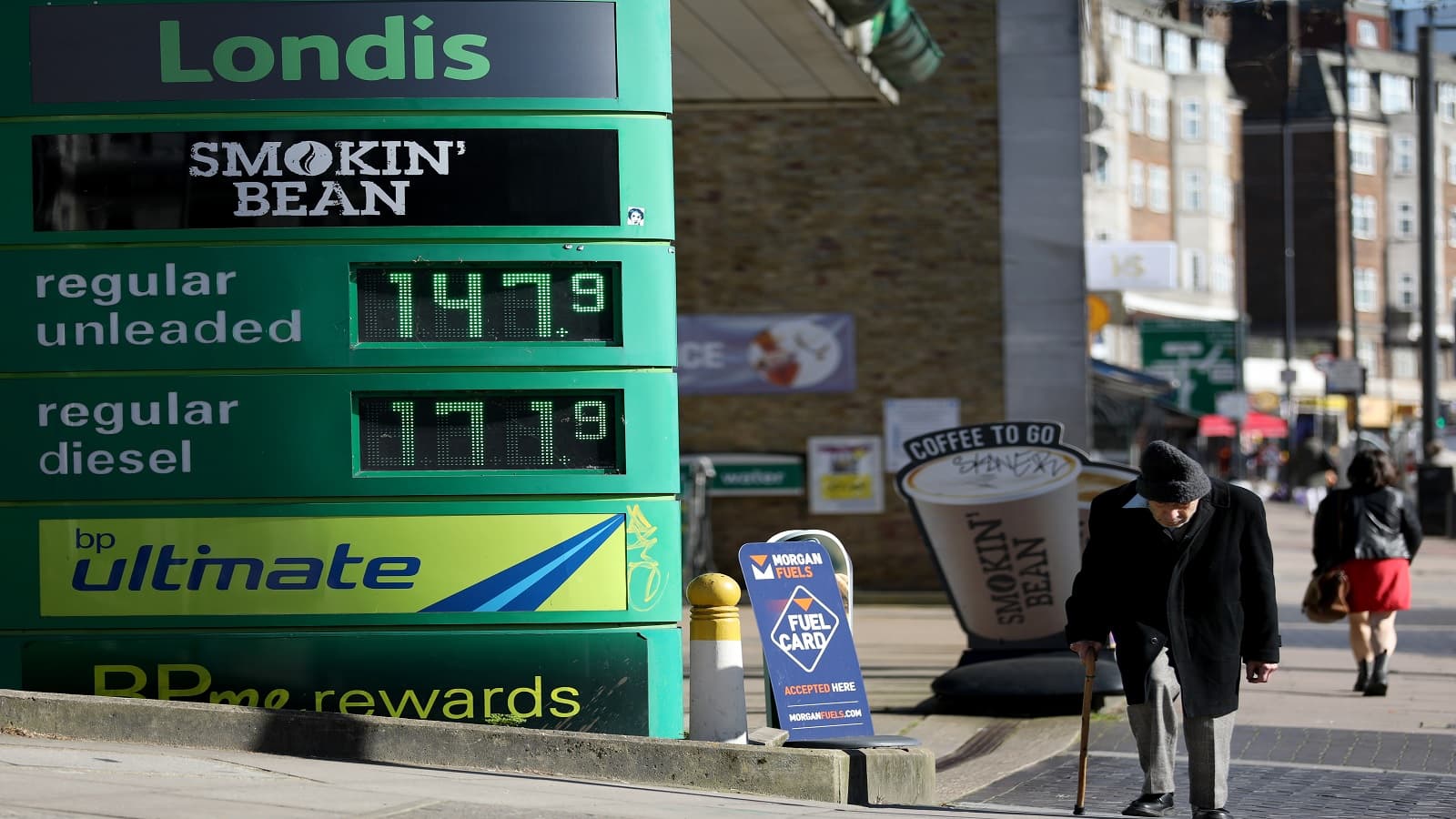 Brent Crude Falls to $105.6 as Hopes Rise for US-Iran Strait of Hormuz Deal