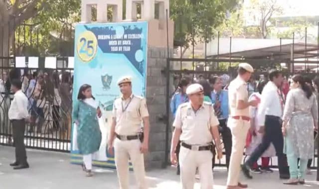 Around 100 schools in Delhi-NCR receive bomb threat emails; Central agencies launch probe
