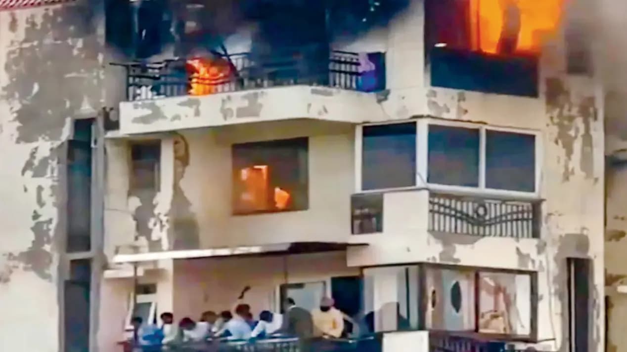DELHI APARTMENT FIRE