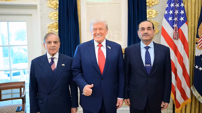 Pakistani Prime Minister Shehbaz Sharif