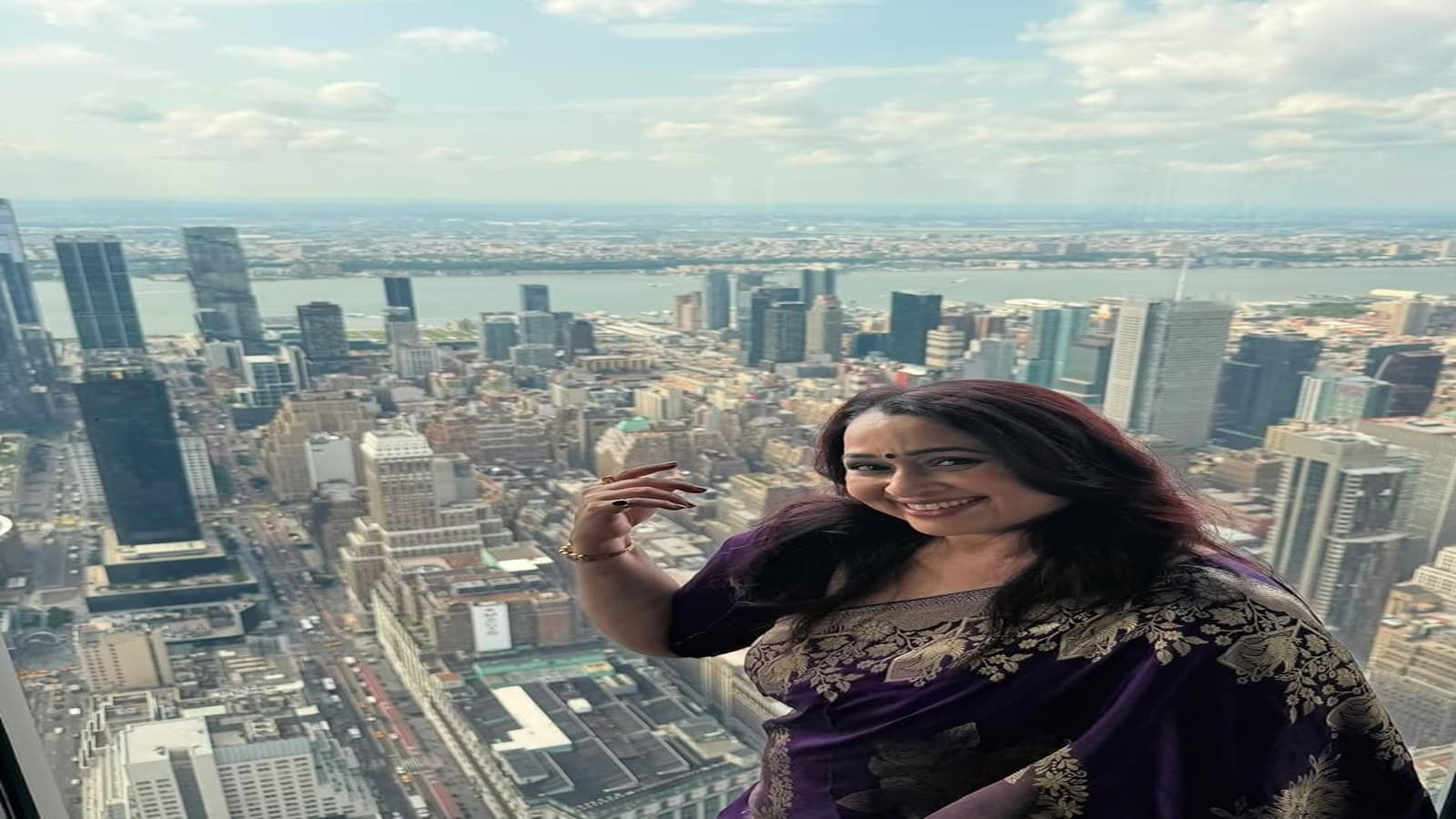 Sonalika Joshi Stuns in Purple Saree at New York’s Empire State Building