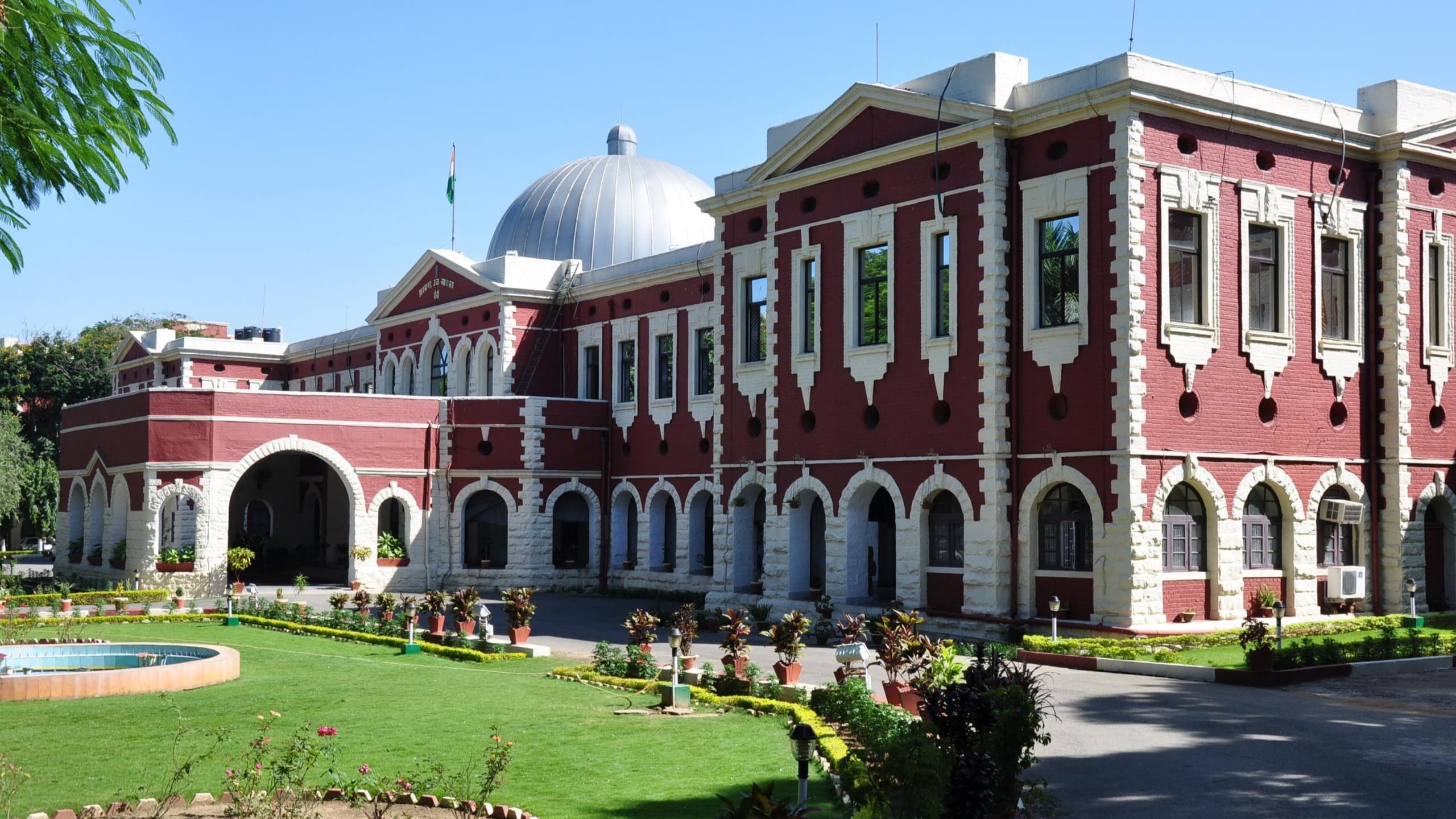 Jharkhand HC directs govt to fill JPSC Chairman, member posts within two months