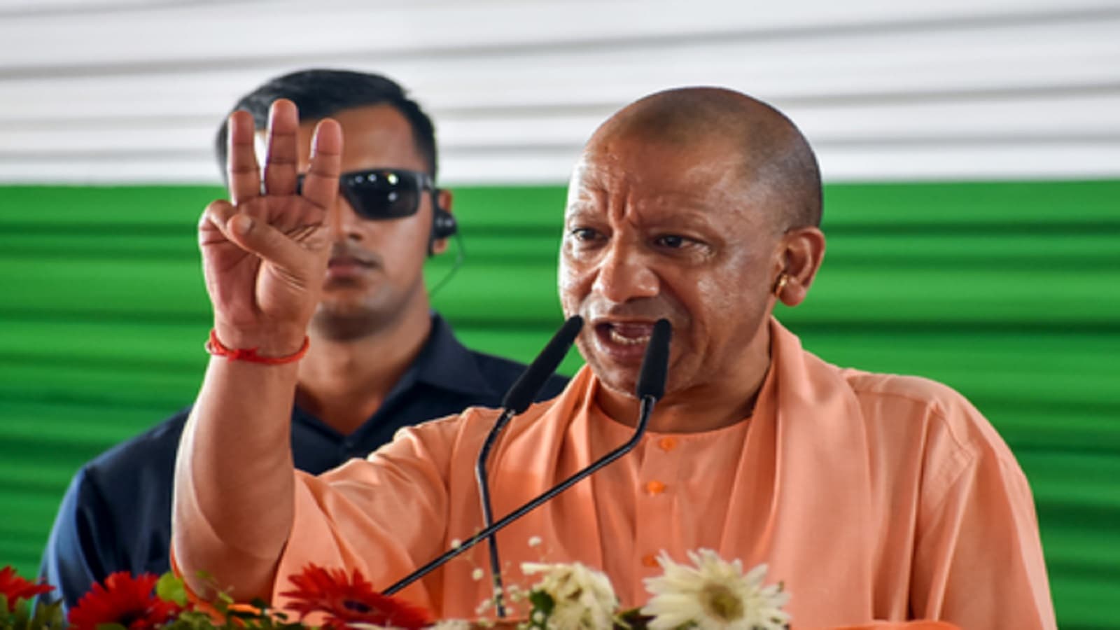 Bharat Taxi Launches in UP with Zero Commission, Rs 5 Lakh Social Security for Drivers