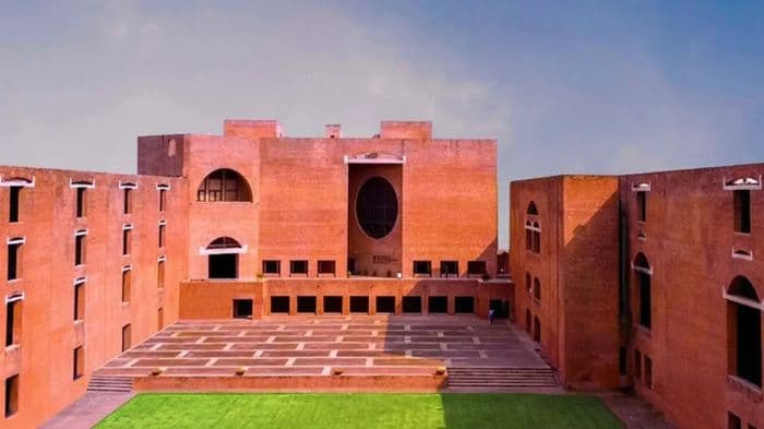 IIM Ahmedabad Dubai campus launches two-year Executive MBA