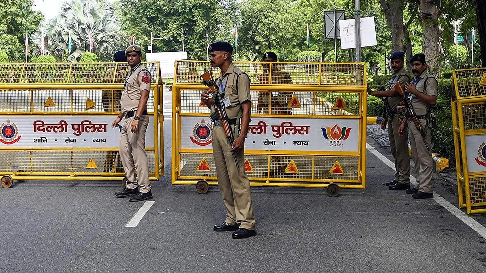 Delhi Police security deployment near Jantar Mantar during October 2026 protests amid Section 163 BNSS restrictions.