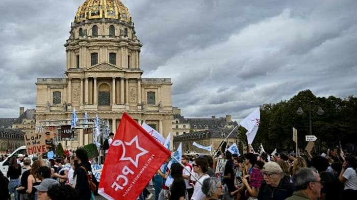 French students stage fresh protests as thousands march across major cities
